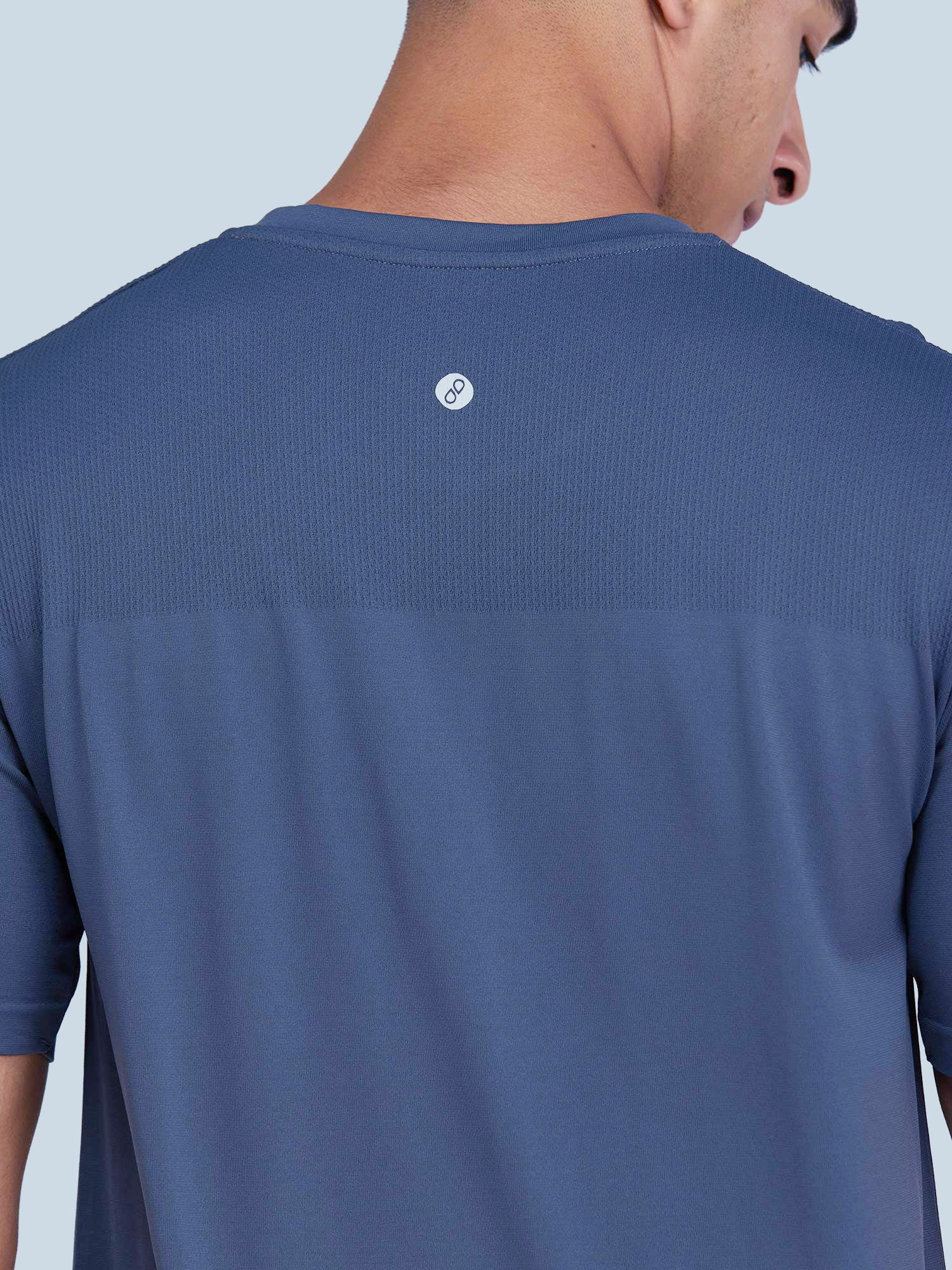 Ash Pulse Seamless Tee - Image 7