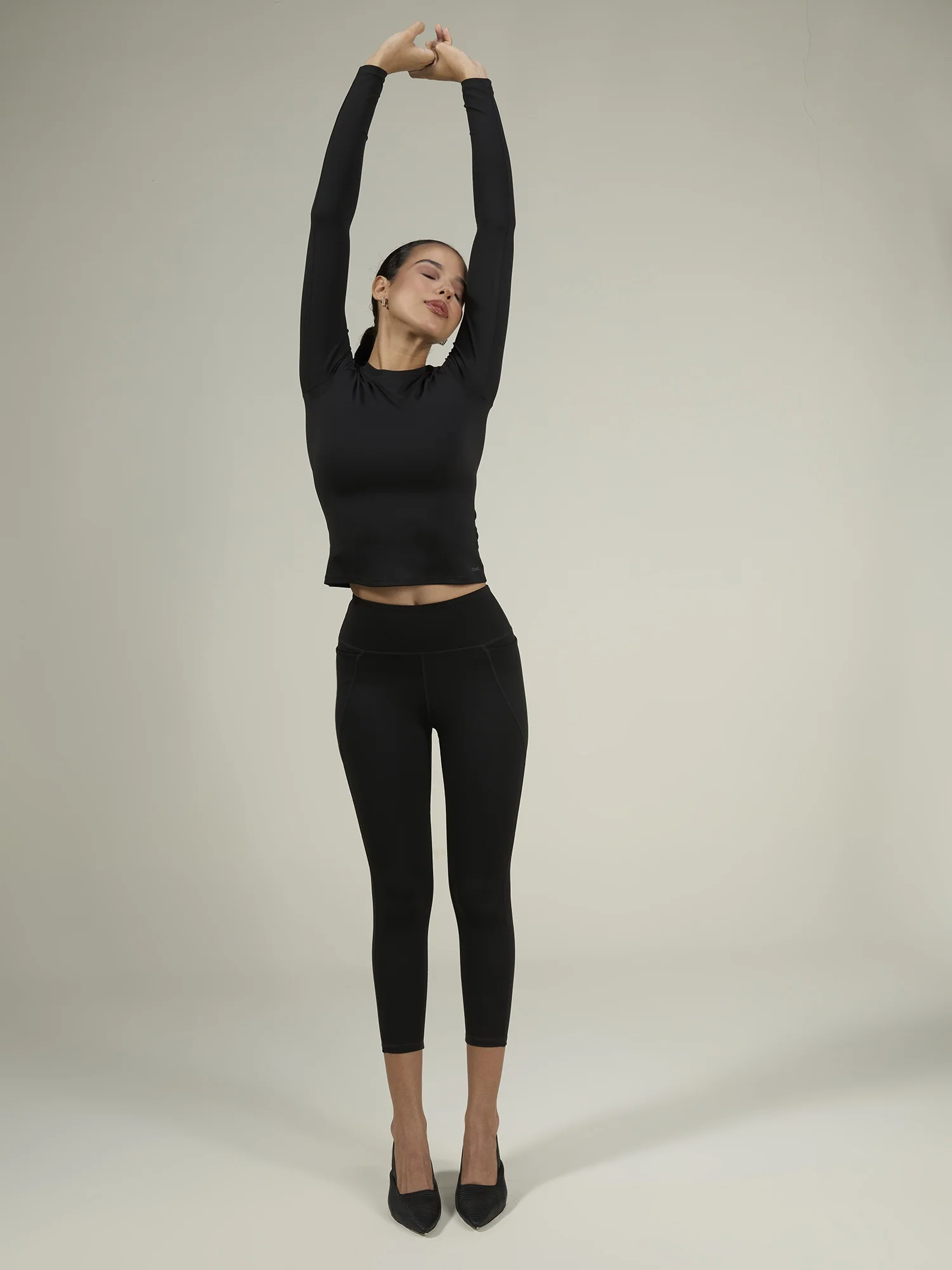 Basic Sculpt Crew Tops - Pack of 2 - Image 6