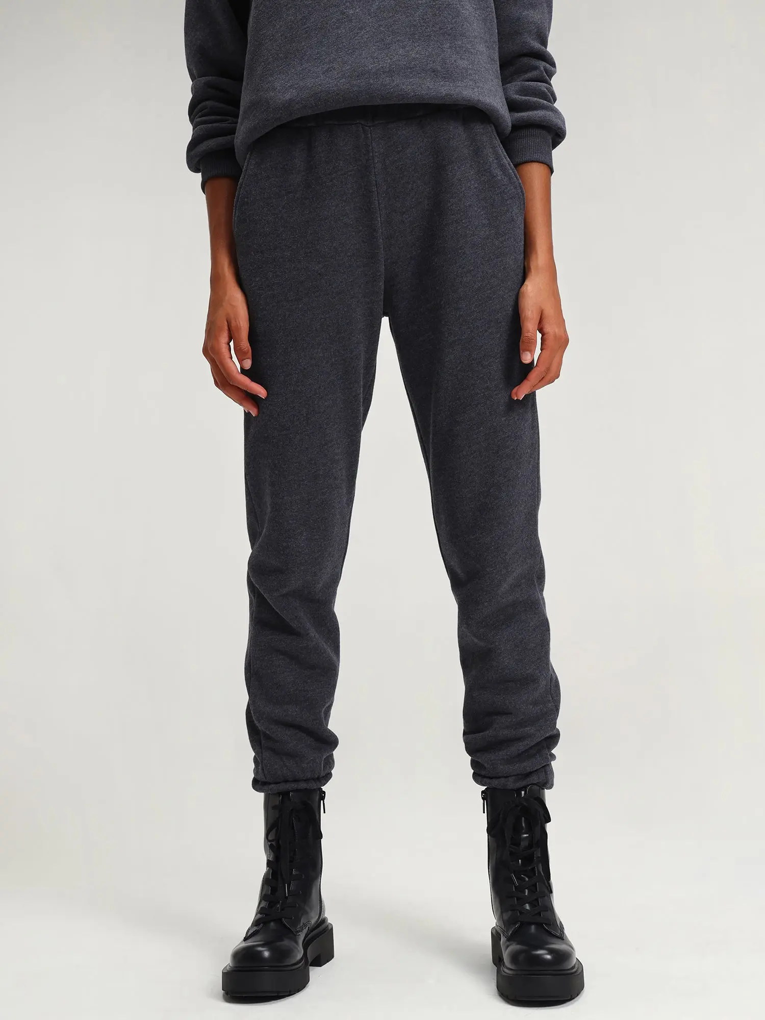 Berlin Grey Cava Essential Sweatsuit - Image 5