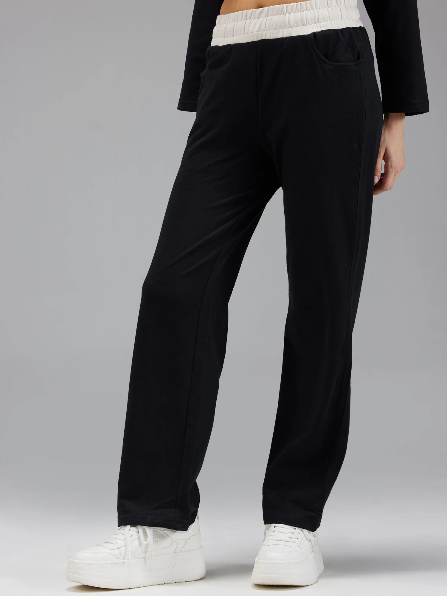 Black Boxy Weekend Set - Image 5