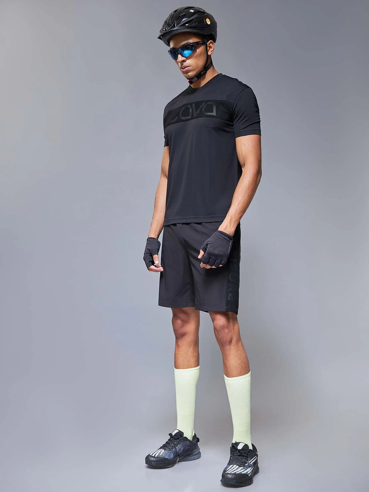 Black Chase T-shirt - Image 6