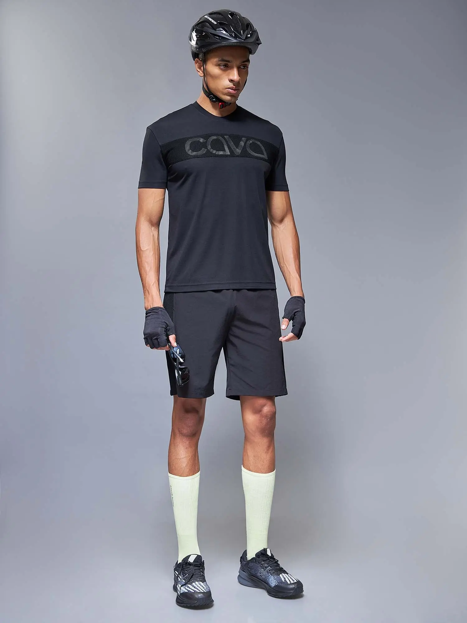 Black Chase T-shirt - Image 7