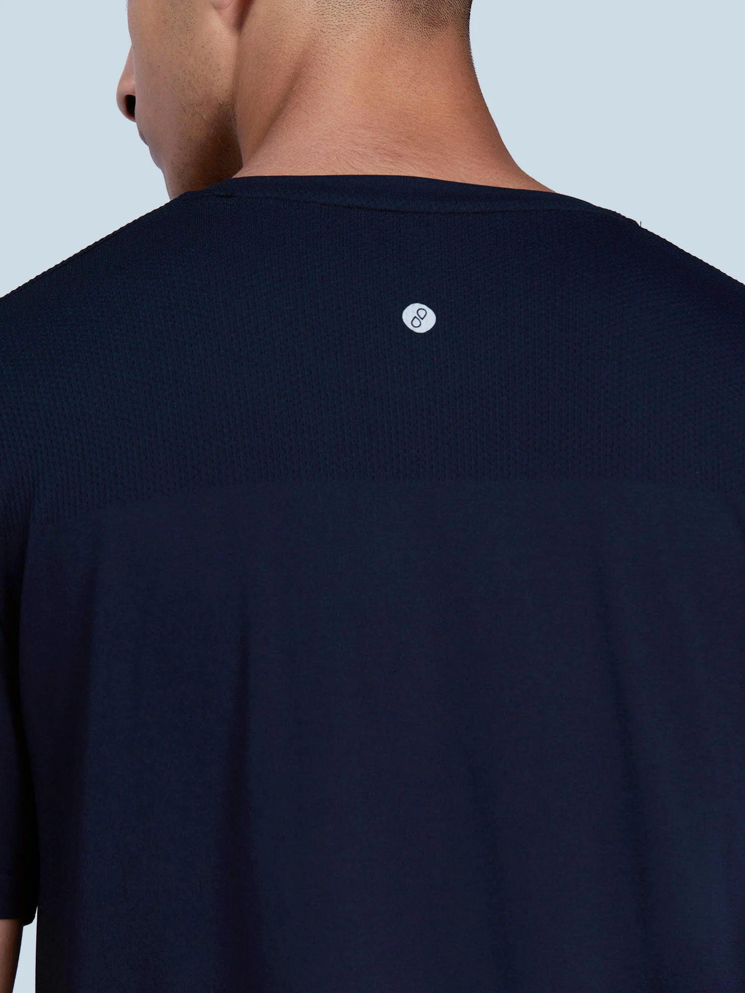 Black Pulse Seamless Tee - Image 6