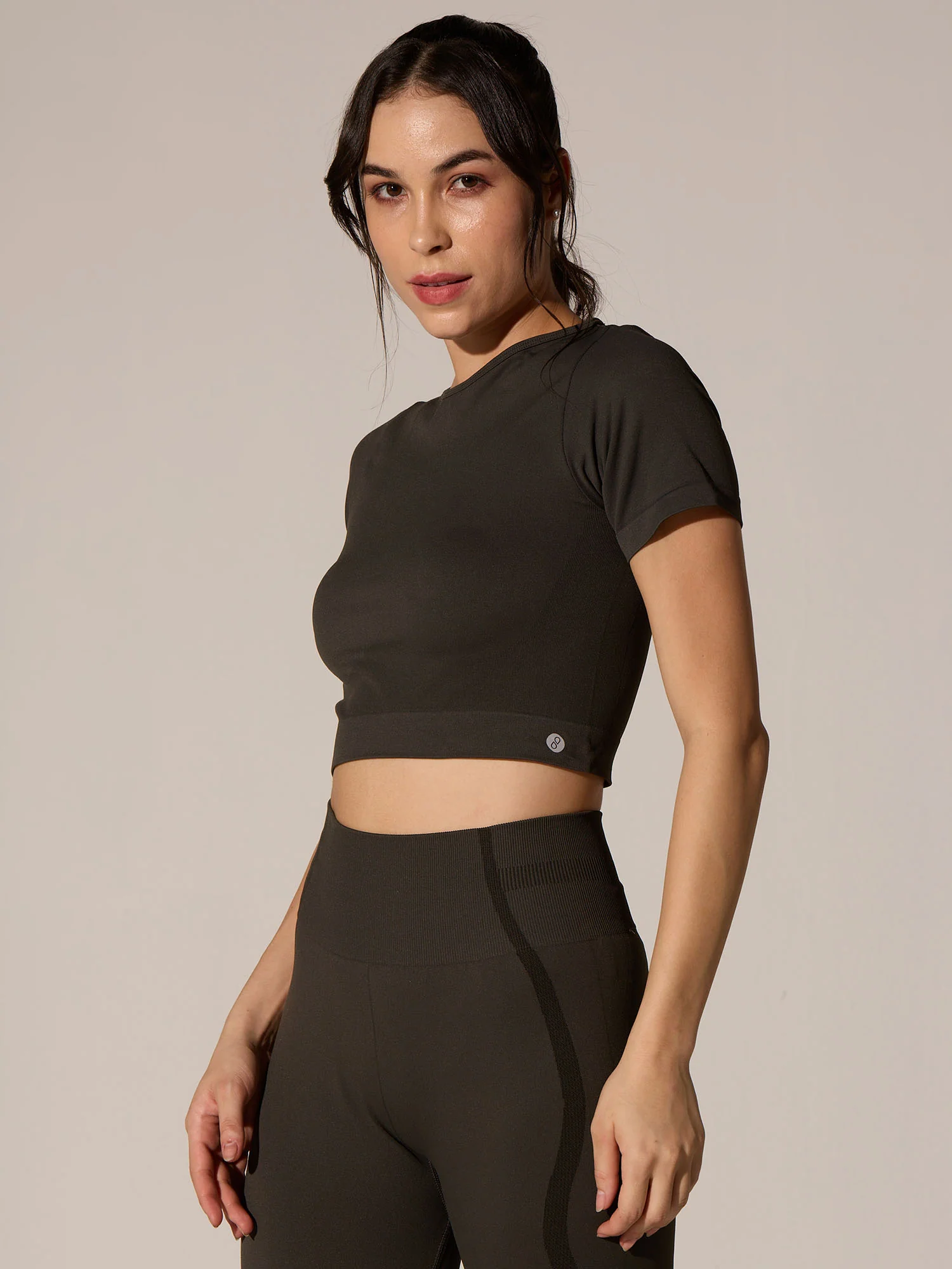 Charcoal Seamless Sculpt Tee - Image 5