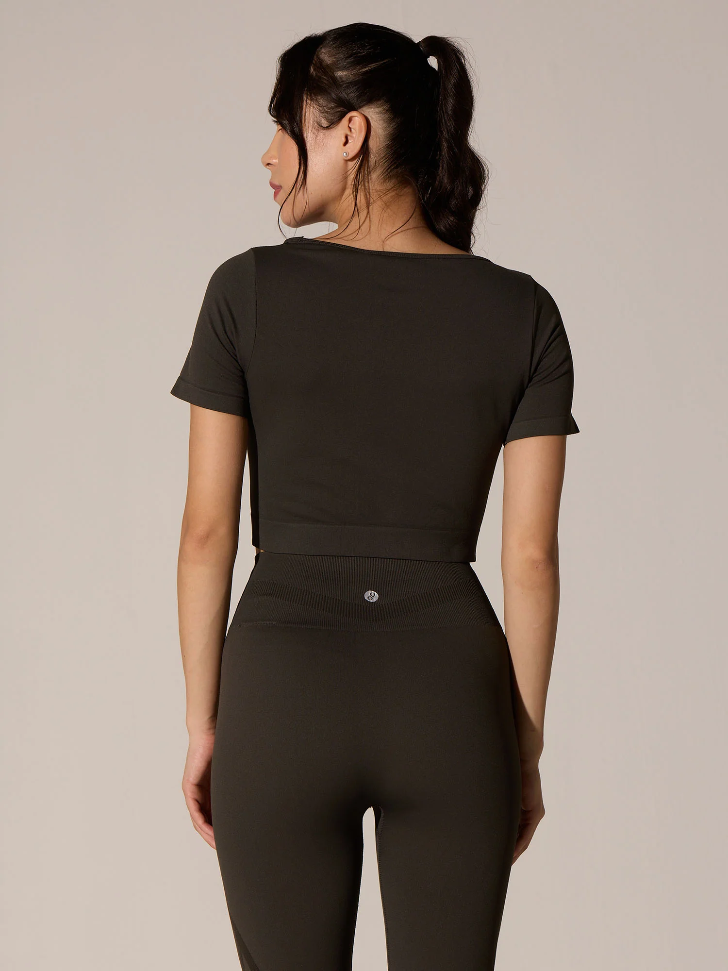 Charcoal Seamless Sculpt Tee - Image 6
