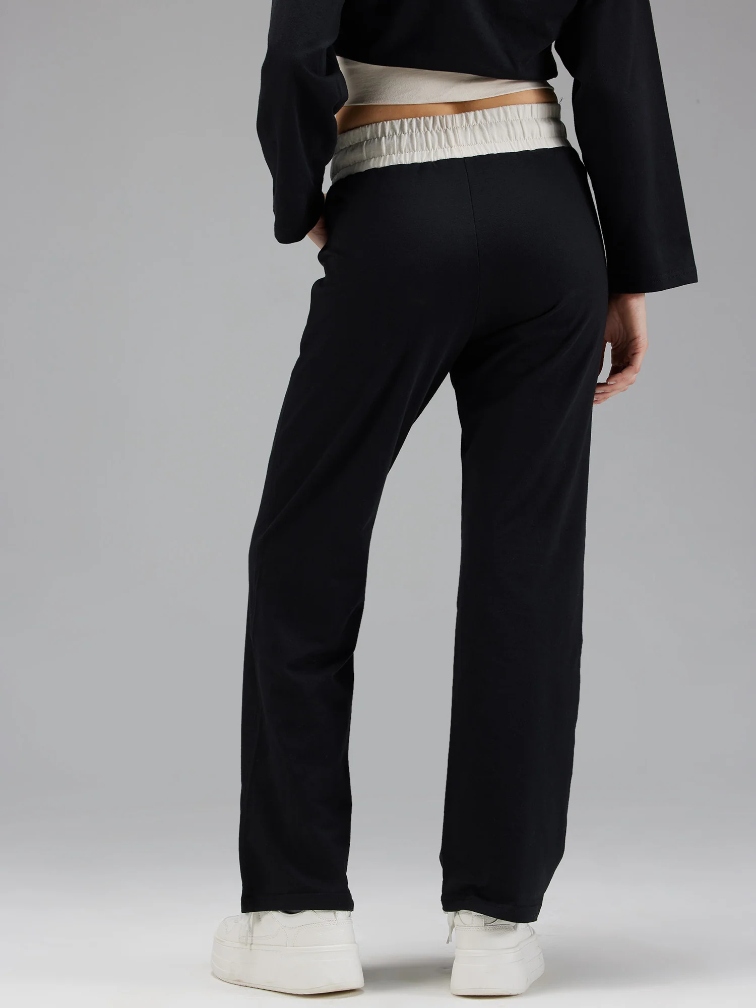 Black Weekend Joggers - Image 4