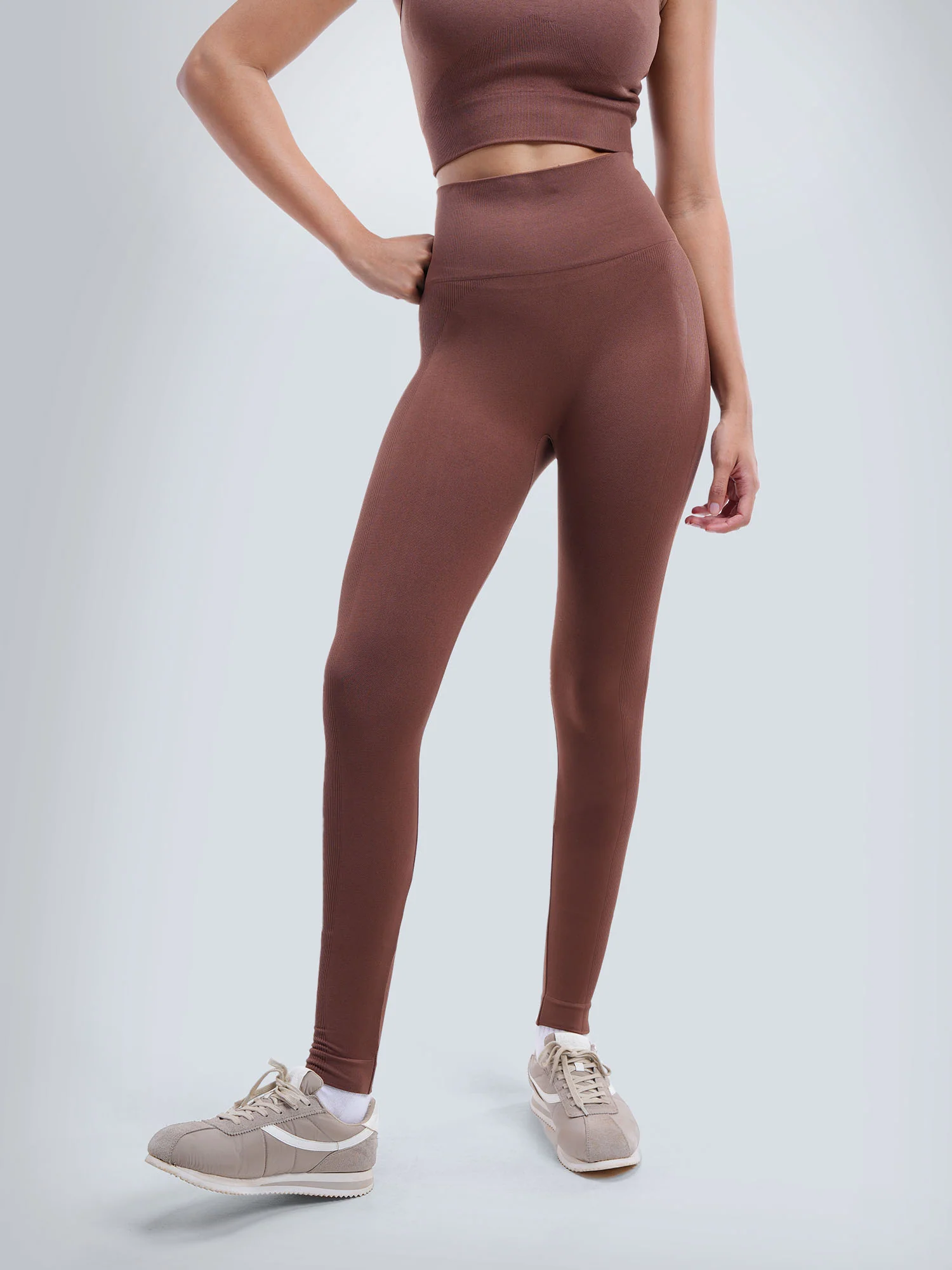 Brunette Sky-Rise Leggings - Image 5