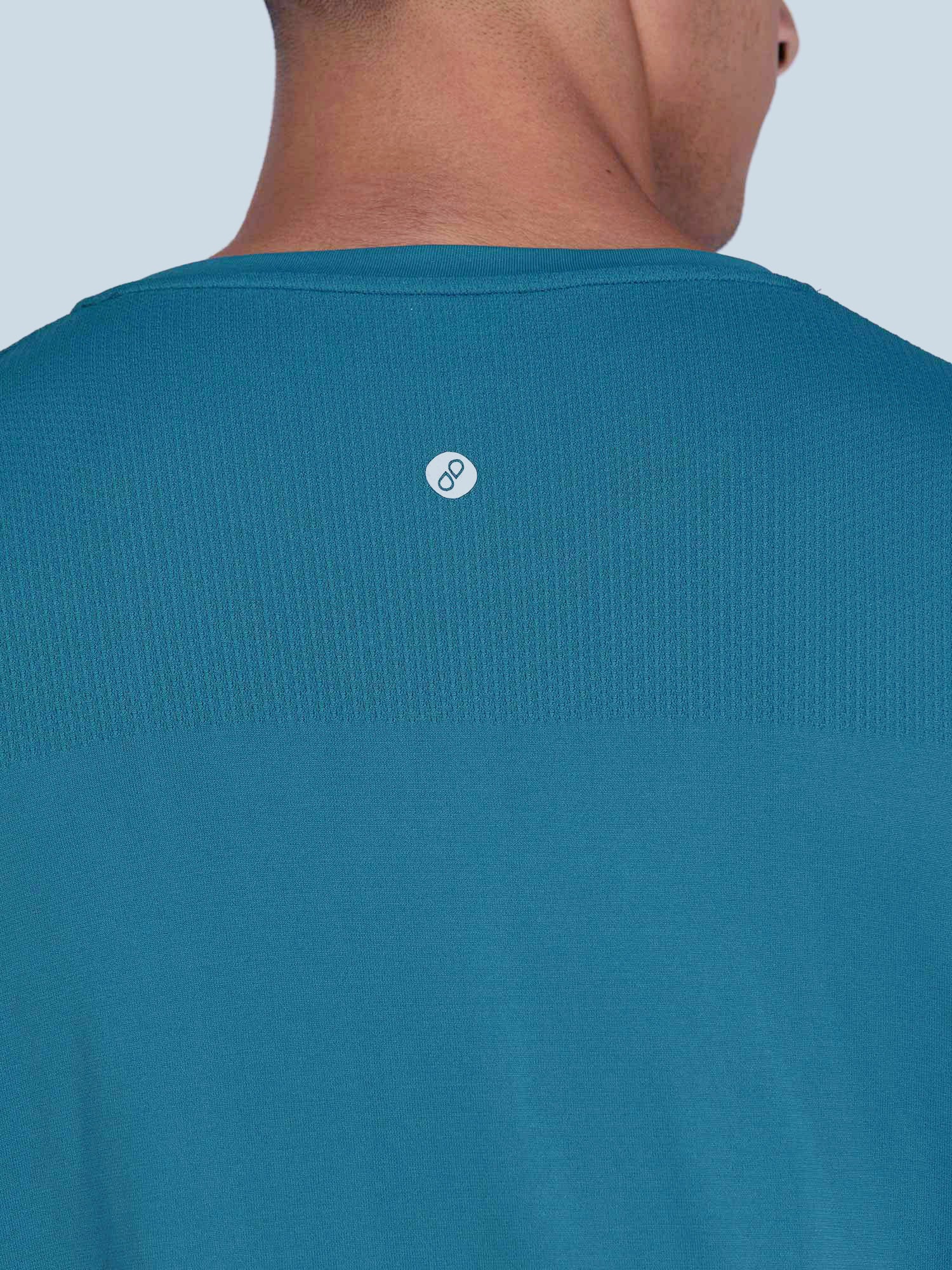 Green Pulse Seamless Tee - Image 6