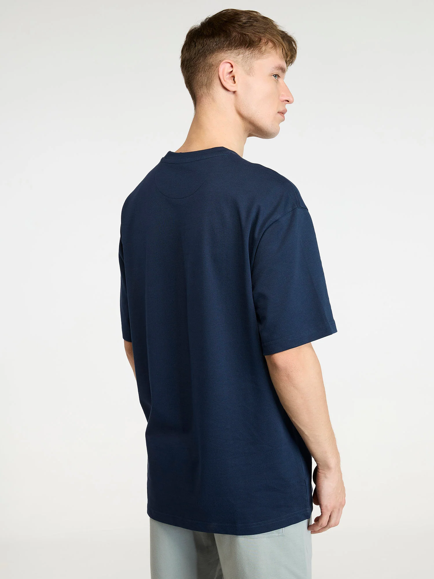Navy Certified Hoopers Oversized Printed Tee - Men - Image 7