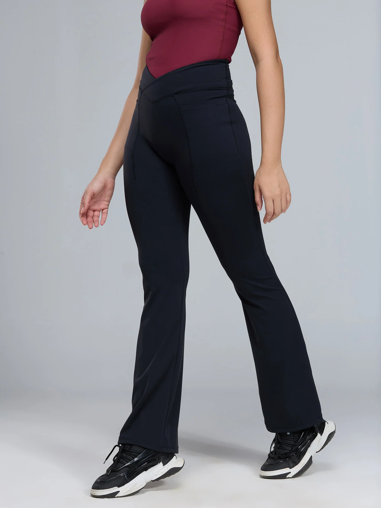 Obsidian Black Hourglass Flared Leggings - Image 31