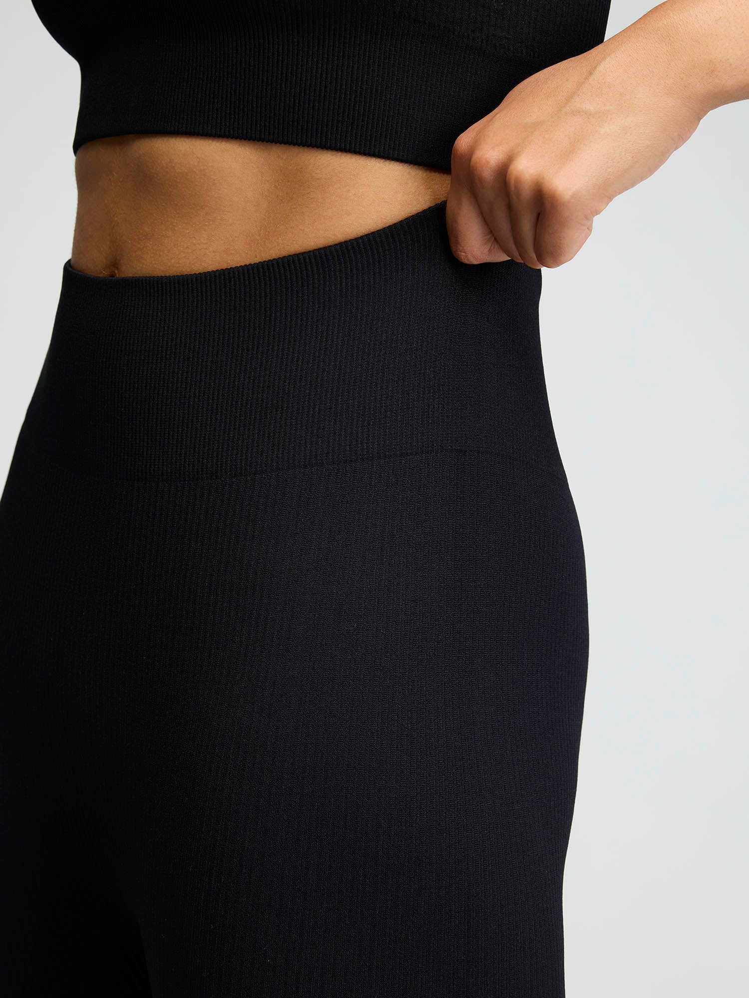 Raven Black Seamless Cinched Leggings - Image 6