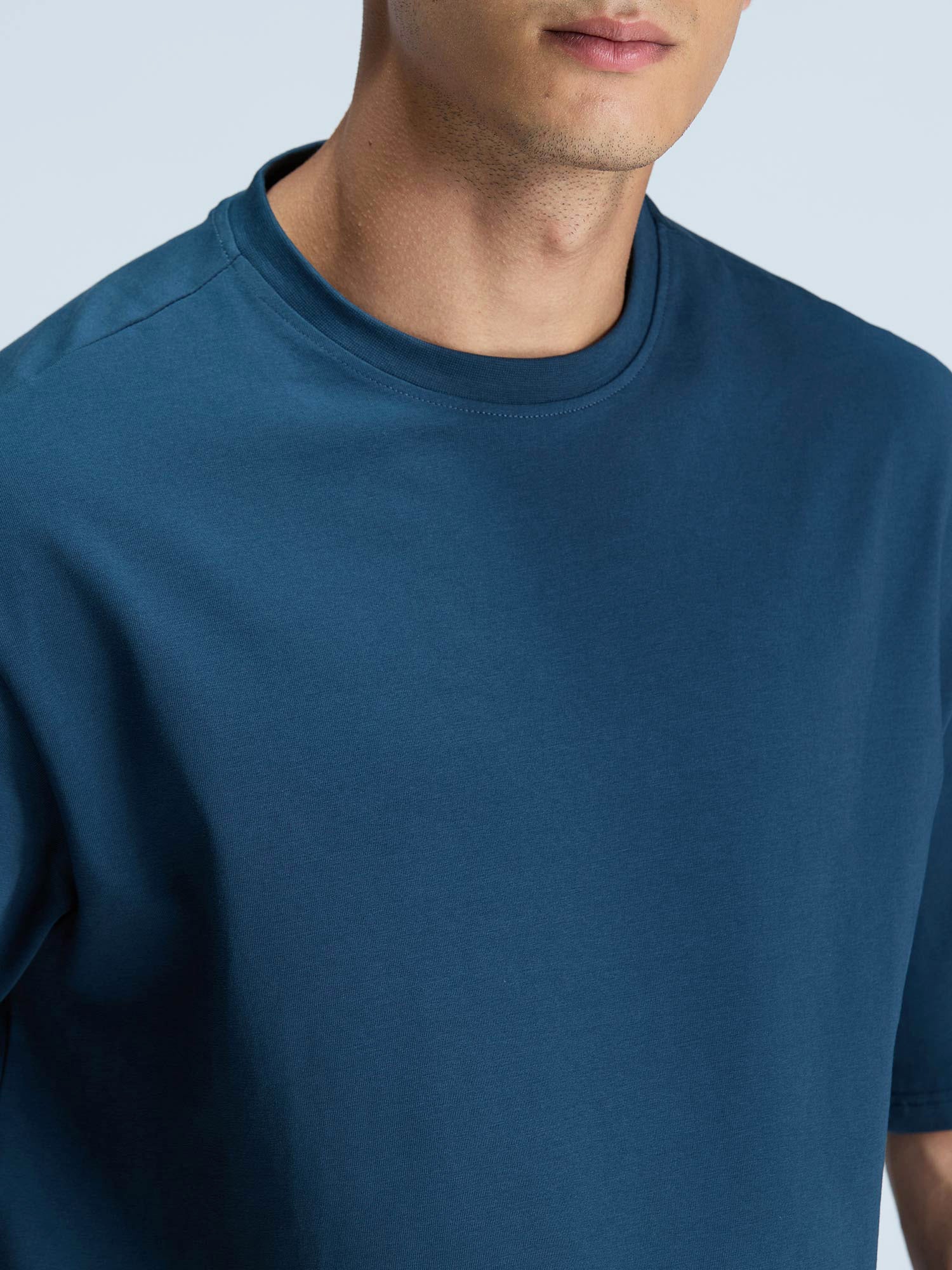 Steel Blue Solid Oversized Tee - Men - Image 8