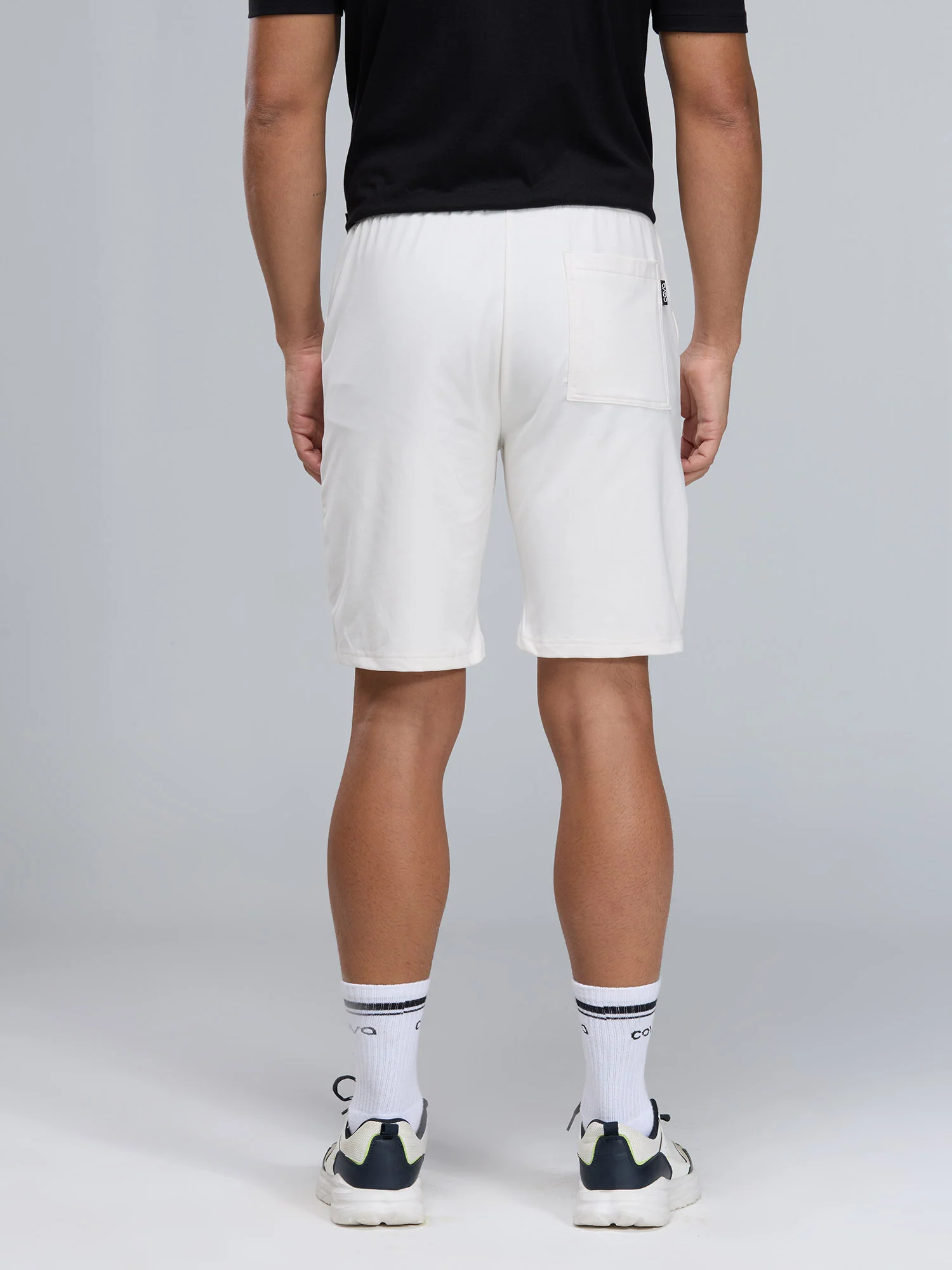 White Relax-in Shorts - Image 3
