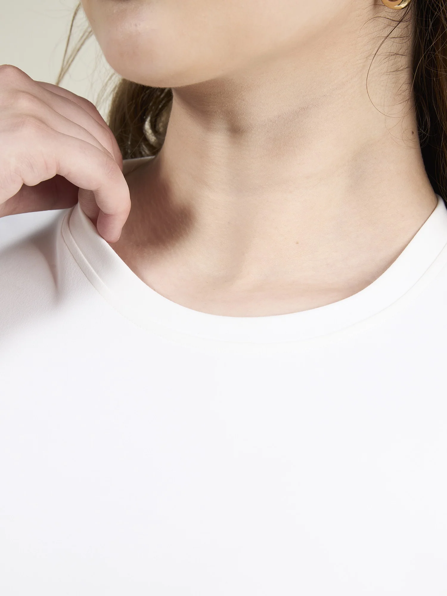 White Sculpt Crew Top - Image 6